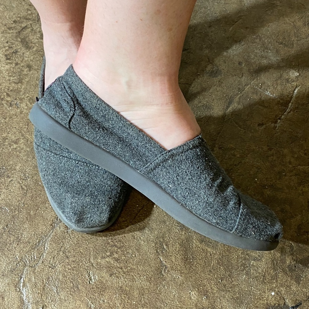 Skechers Bobs tucked toe pleat/front Gray flats